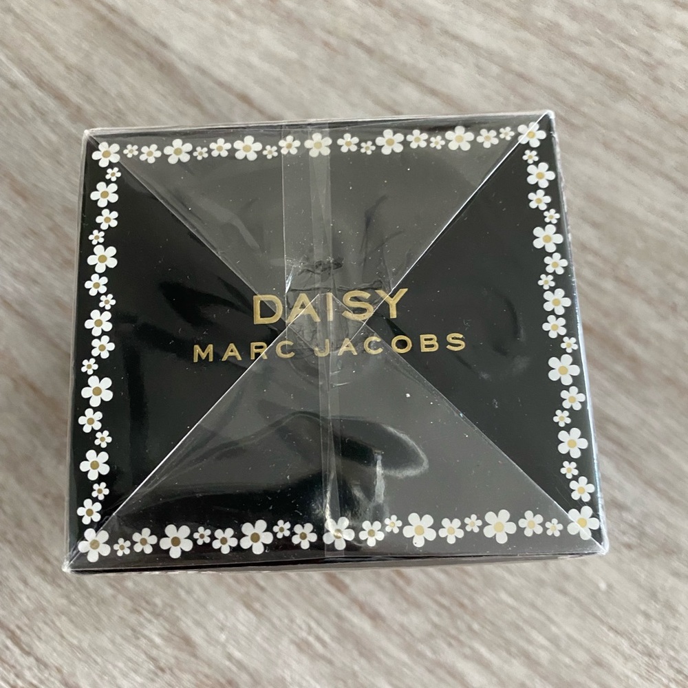 Brand new Daisy Marc Jacobs perfume